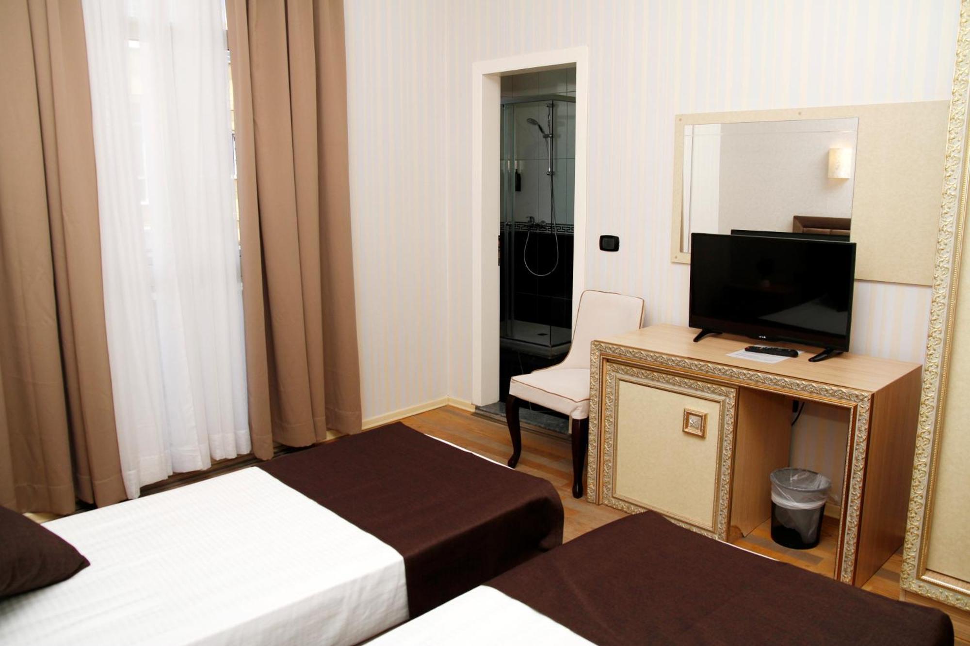 Amh Hotel ดูร์เรส ภายนอก รูปภาพ
