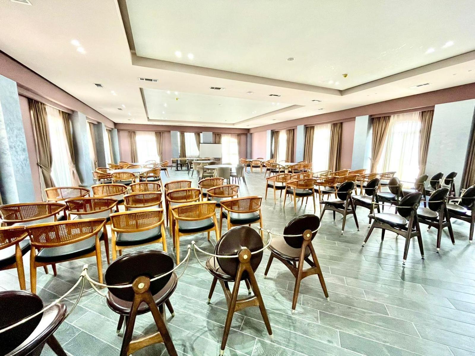 Amh Hotel ดูร์เรส ภายนอก รูปภาพ