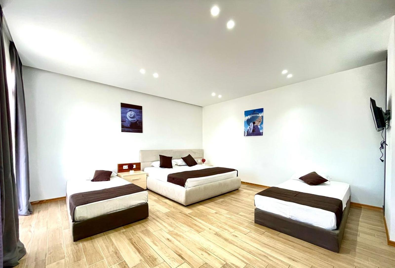 Amh Hotel ดูร์เรส ภายนอก รูปภาพ